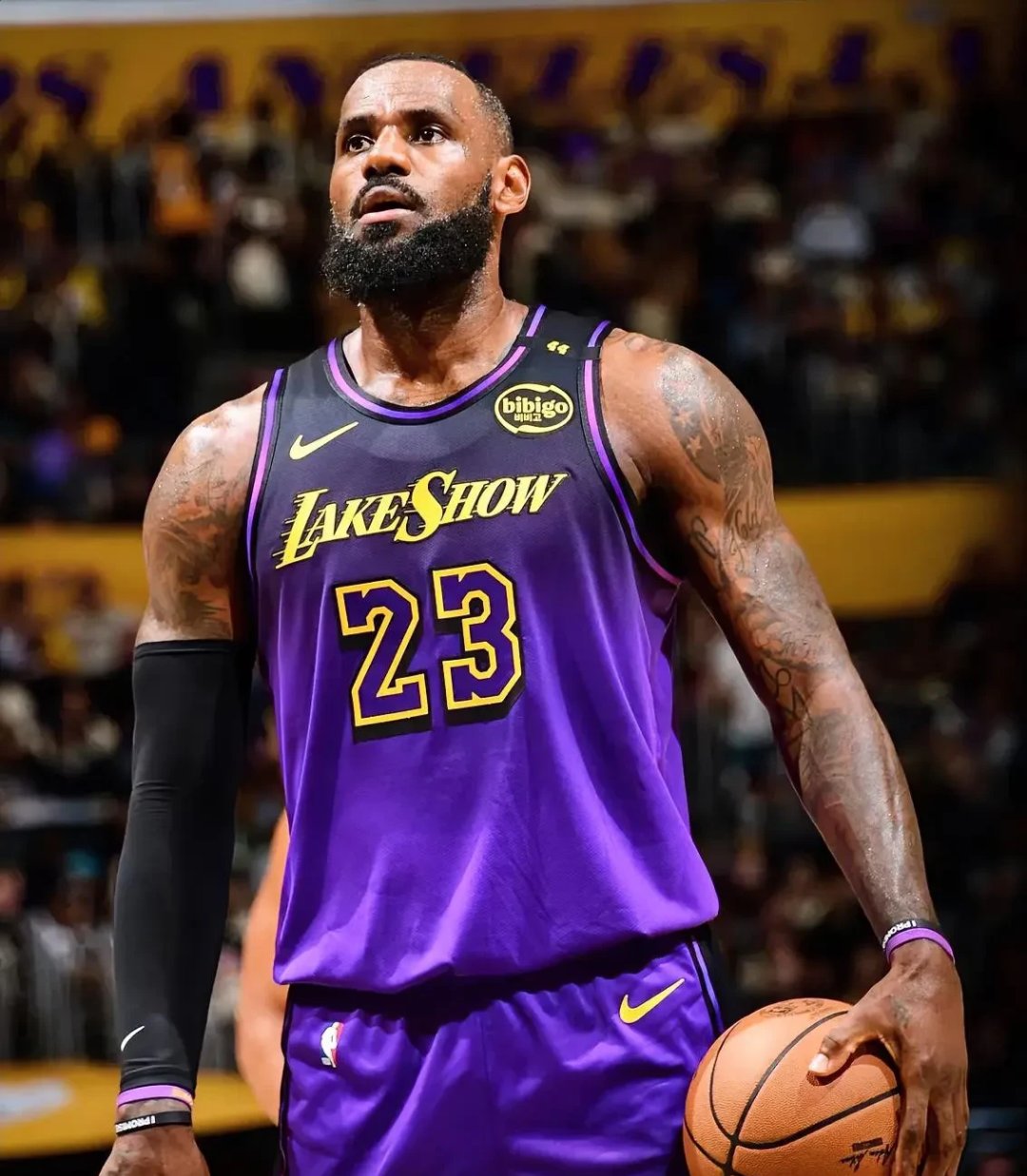 快船狂胜湖人两元球挡12年 快船狂胜湖人两元球挡12年