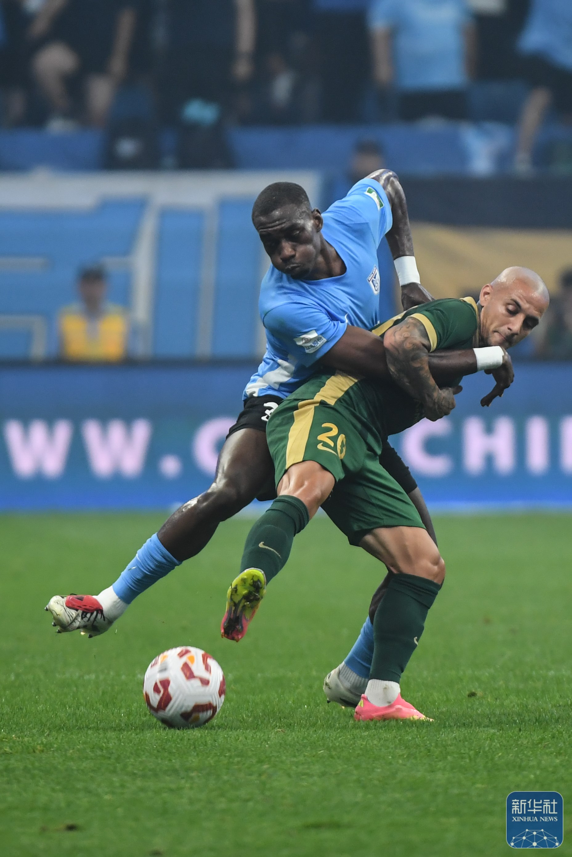 顶级足球俱乐部在最近的比赛中大获全胜 顶级足球俱乐部在最近的比赛中大获全胜