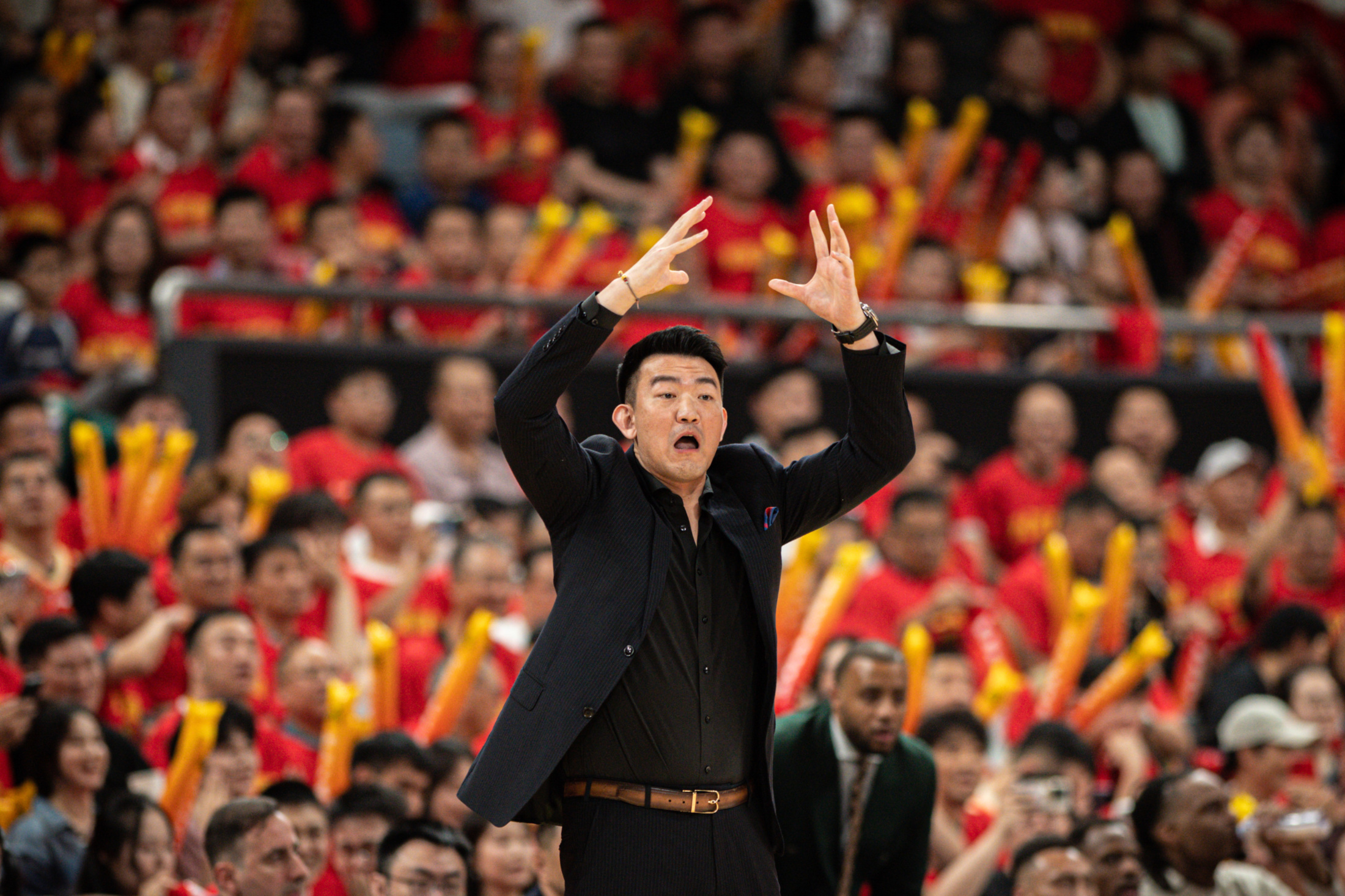 开云平台-关键时刻外援挺身而出，带领球队获胜