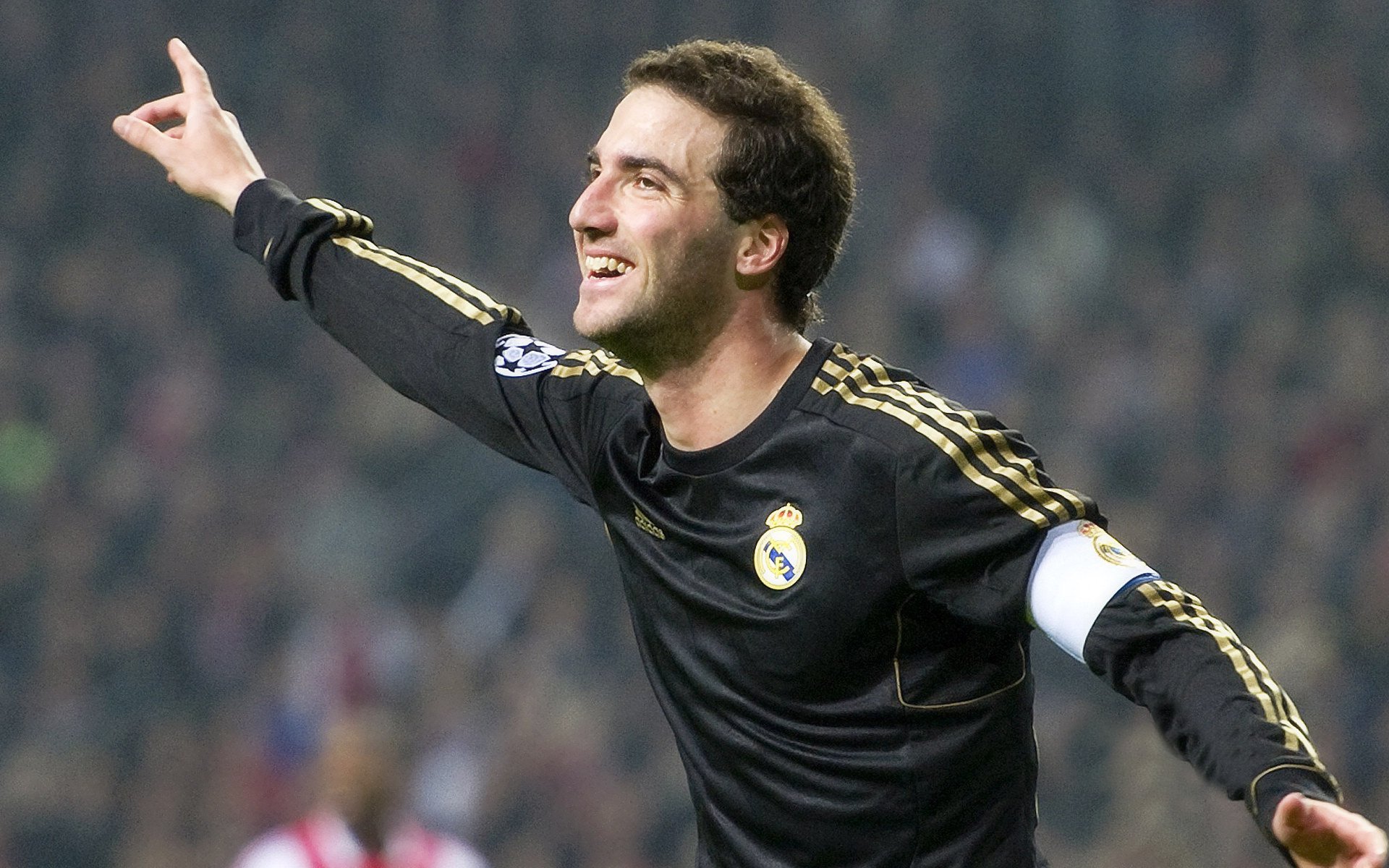 开云体育APP下载-归化之子的末节风暴，当克瓦拉茨赫利亚为塞内加尔推开新大陆之门